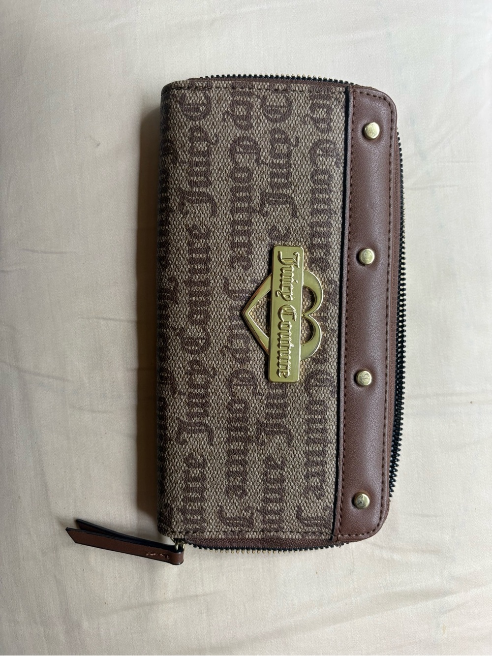 Juicy Couture Brown Monogram Zip Wallet with Gold Plaque